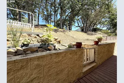 2071 NW Motah St, Roseburg, OR 97471 - Photo 15