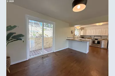 2071 NW Motah St, Roseburg, OR 97471 - Photo 23