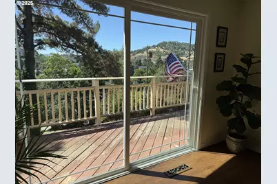 2071 NW Motah St, Roseburg, OR 97471 - Photo 25