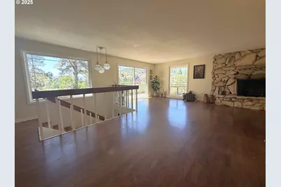 2071 NW Motah St, Roseburg, OR 97471 - Photo 7