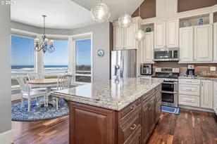 6430 SW Arbor Dr, South Beach, OR 97366 - Photo 21