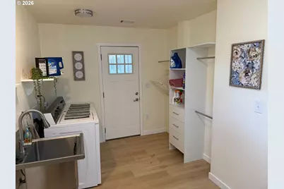 575 Cedar St, Sutherlin, OR 97479 - Photo 9