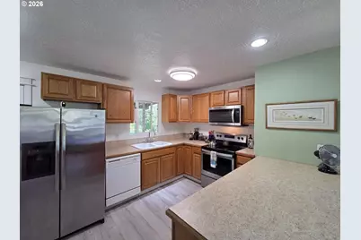 1520 NE Winter St, Roseburg, OR 97470 - Photo 23