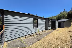 1520 NE Winter St, Roseburg, OR 97470 - Photo 9