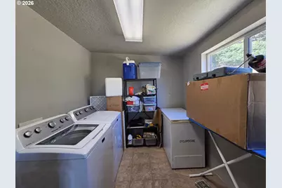 1520 NE Winter St, Roseburg, OR 97470 - Photo 39