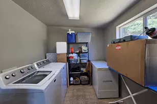 1520 NE Winter St, Roseburg, OR 97470 - Photo 39