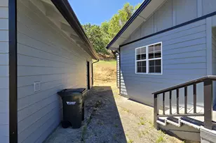 1520 NE Winter St, Roseburg, OR 97470 - Photo 7