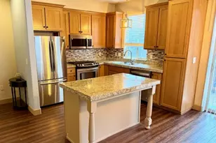 1987 NE 49th Way, Hillsboro, OR 97124 - Photo 3