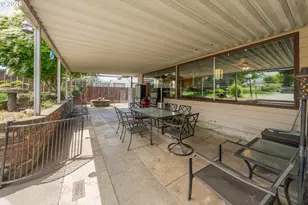 2843 W Sanders Ave, Roseburg, OR 97471 - Photo 37
