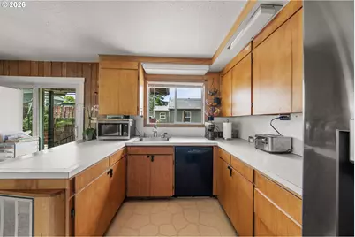 2843 W Sanders Ave, Roseburg, OR 97471 - Photo 21