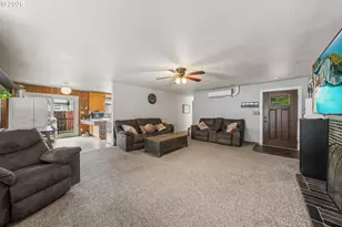 2843 W Sanders Ave, Roseburg, OR 97471 - Photo 17