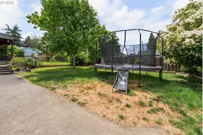 2843 W Sanders Ave, Roseburg, OR 97471 - Photo 3