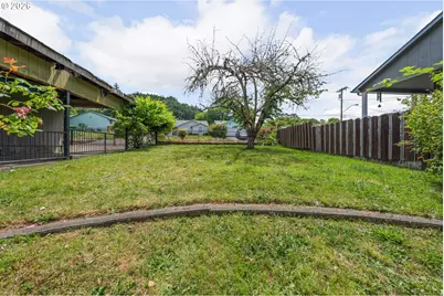 2843 W Sanders Ave, Roseburg, OR 97471 - Photo 5