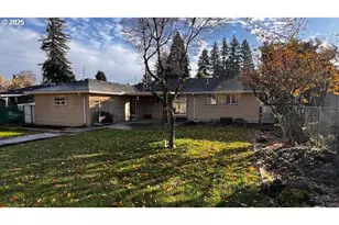 18705 NE Everett Ct, Portland, OR 97230 - Photo 13