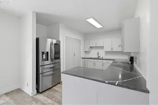 1319 N Main St, Newberg, OR 97132 - Photo 11