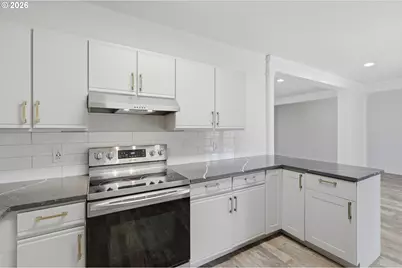 1319 N Main St, Newberg, OR 97132 - Photo 13