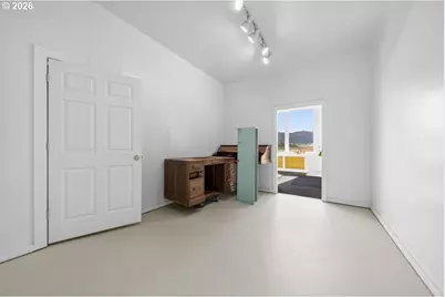 77231 Highway 101, Gardiner, OR 97441 - Photo 13