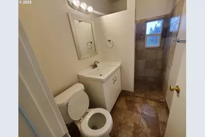 122 S 8th St, Saint Helens, OR 97051 - Photo 9