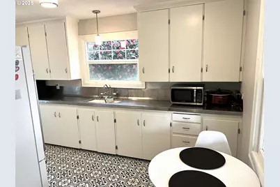 2494 Roosevelt Blvd, Eugene, OR 97402 - Photo 19