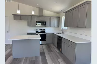 640 SE New Dream Ave, Irrigon, OR 97844 - Photo 3