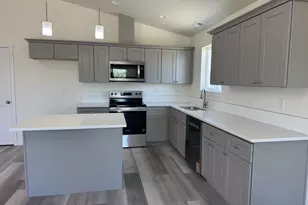 640 SE New Dream Ave, Irrigon, OR 97844 - Photo 3