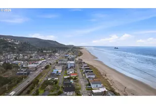 300 N Pacific St, Rockaway Beach, OR 97136 - Photo 25