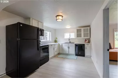 102 S Harbor St, Rockaway Beach, OR 97136 - Photo 5