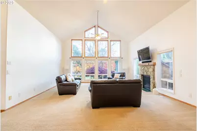 8925 SW 80th Ave, Portland, OR 97223 - Photo 3