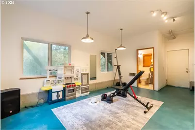 8925 SW 80th Ave, Portland, OR 97223 - Photo 35