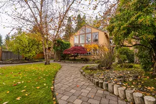 8925 SW 80th Ave, Portland, OR 97223 - Photo 37