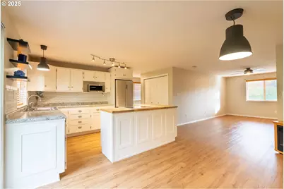 8925 SW 80th Ave, Portland, OR 97223 - Photo 29