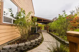 8925 SW 80th Ave, Portland, OR 97223 - Photo 43