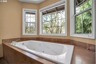 14300 Sherbrook Pl, Lake Oswego, OR 97035 - Photo 23