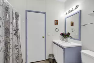 700 N Mill St, Creswell, OR 97426 - Photo 27