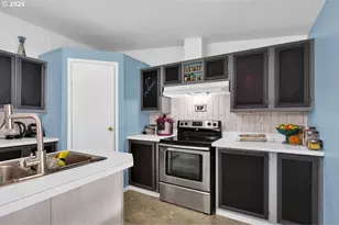 700 N Mill St, Creswell, OR 97426 - Photo 13