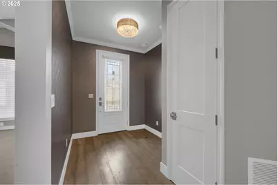 2060 Lakeland Way, Eugene, OR 97408 - Photo 3