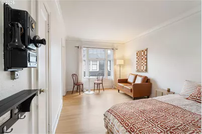 1811 NW Couch St #407, Portland, OR 97209 - Photo 5