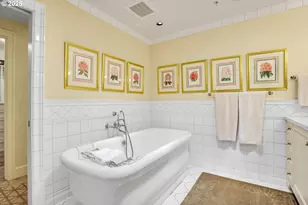 305 S Montgomery St, Portland, OR 97201 - Photo 37