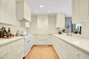 305 S Montgomery St, Portland, OR 97201 - Photo 5