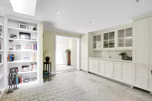 305 S Montgomery St, Portland, OR 97201 - Photo 31