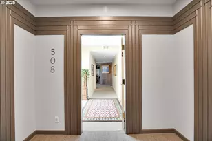 305 S Montgomery St, Portland, OR 97201 - Photo 3