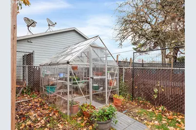 1915 NE 148th Ave, Portland, OR 97230 - Photo 35