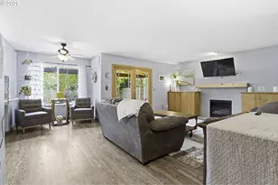 821 NE Eaglenest Ct, Hillsboro, OR 97124 - Photo 15