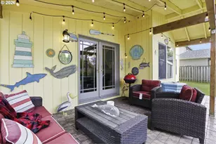 821 NE Eaglenest Ct, Hillsboro, OR 97124 - Photo 31