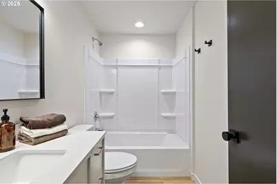 1938 7th St, Springfield, OR 97477 - Photo 29