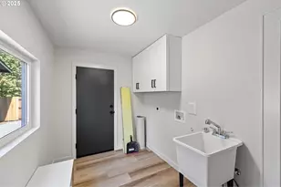 1938 7th St, Springfield, OR 97477 - Photo 21