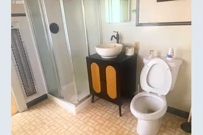 [Address not provided], Roseburg, OR 97470 - Photo 5