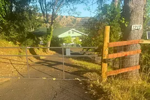 [Address not provided], Roseburg, OR 97470 - Photo 19