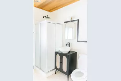 [Address not provided], Roseburg, OR 97470 - Photo 33