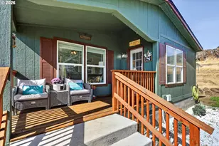 7 GrandView Dr, Lyle, WA 98635 - Photo 3